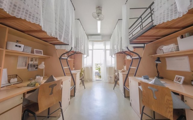 吉林大学火爆网络,宿舍刚装修完2天,就强制研究生入内居住