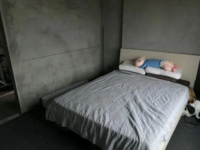 641