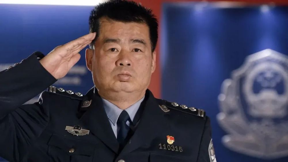 典型就在我身边张晓虎一家四代从警路坚守初心铸警魂