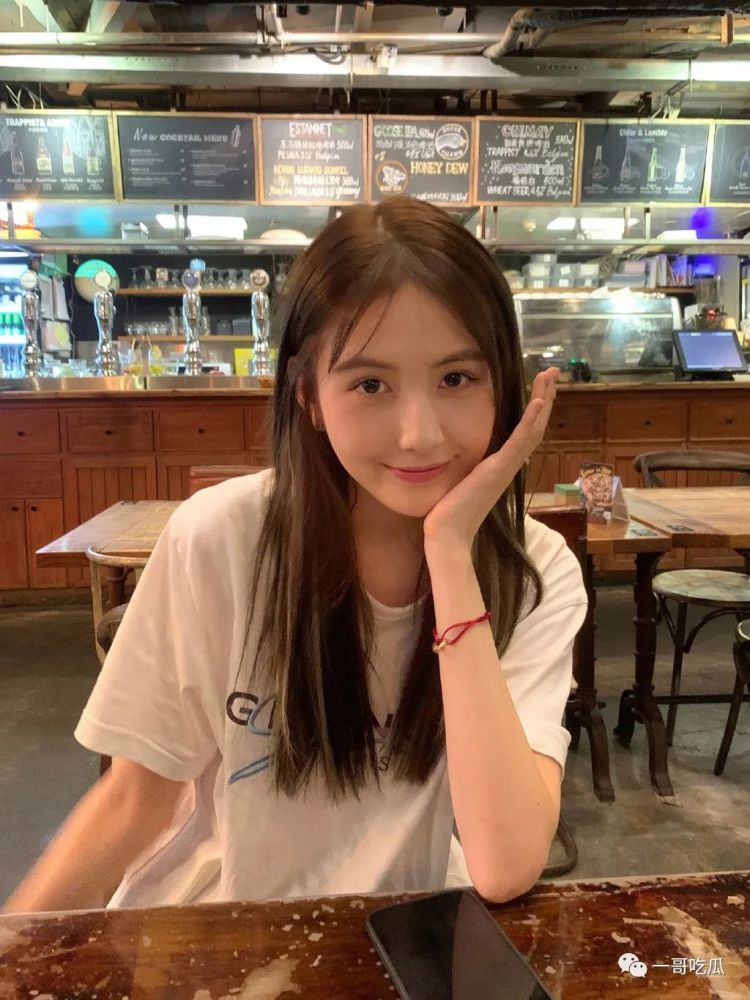 美女网红甜仇迷人美照真的好漂亮啊