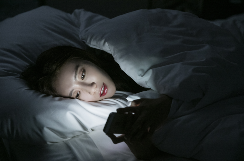 长期熬夜只是睡眠不足?其实危害才刚刚开始…很多人不知情!_腾讯新闻