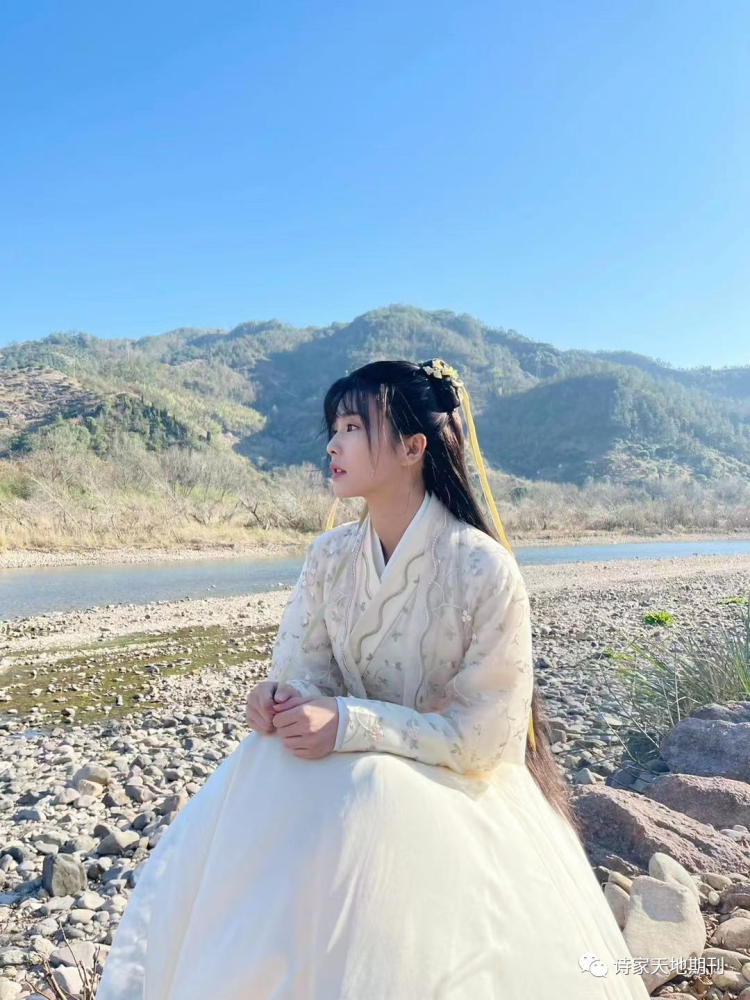 叶茂枝青花放蕊,民