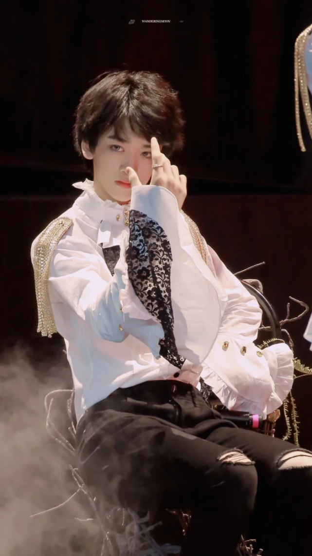 tf家族三代绝图投稿邓佳鑫