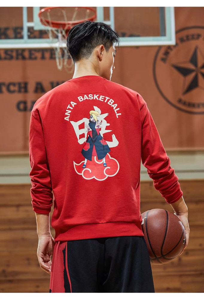 不只是联名款篮球鞋,安踏携手火影忍者正式推出联名配色短裤和上衣,将