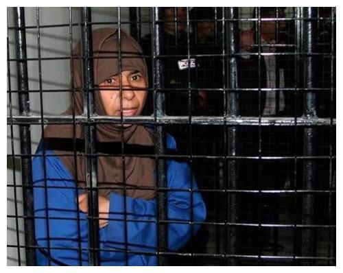 为什么死刑犯被枪决时,必须要跪着而不是站着?原来是这么回事