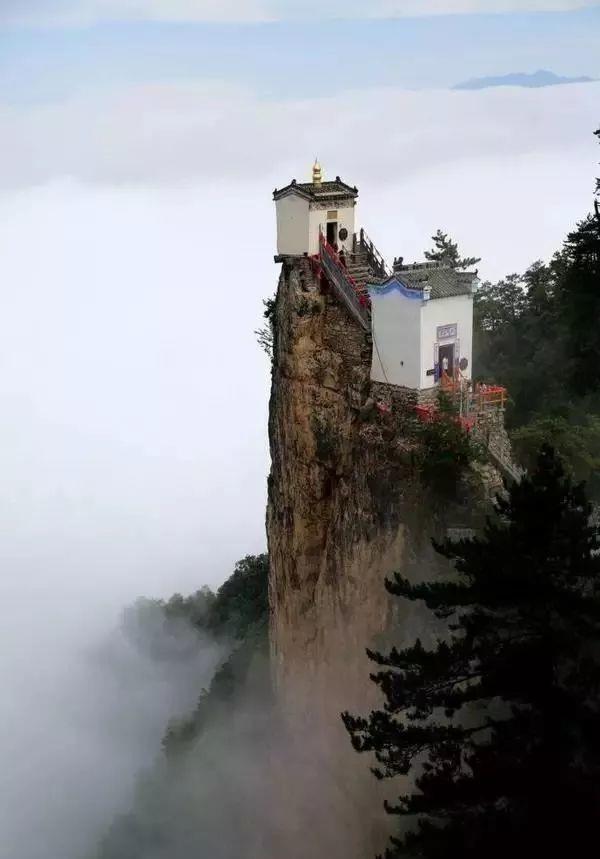 中国最"危险"的六大寺庙!屹立绝壁千百年,最后一座至今无人登临!
