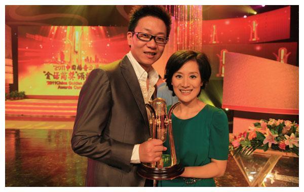 前央视主持人林海:走红后与大8岁妻子离婚,跳槽2年事业"坎坷"_腾讯