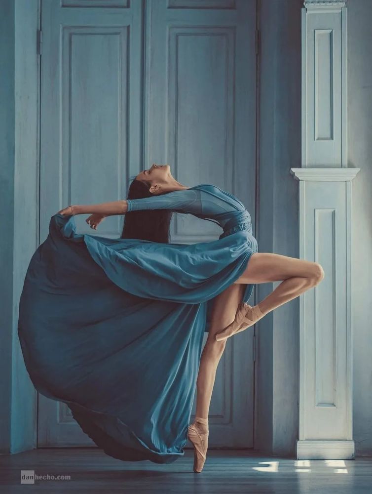 舞蹈人像曼妙形体艺术优雅色调