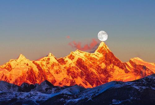 西藏最难得一见的山峰,南迦巴瓦峰的传说_腾讯新闻