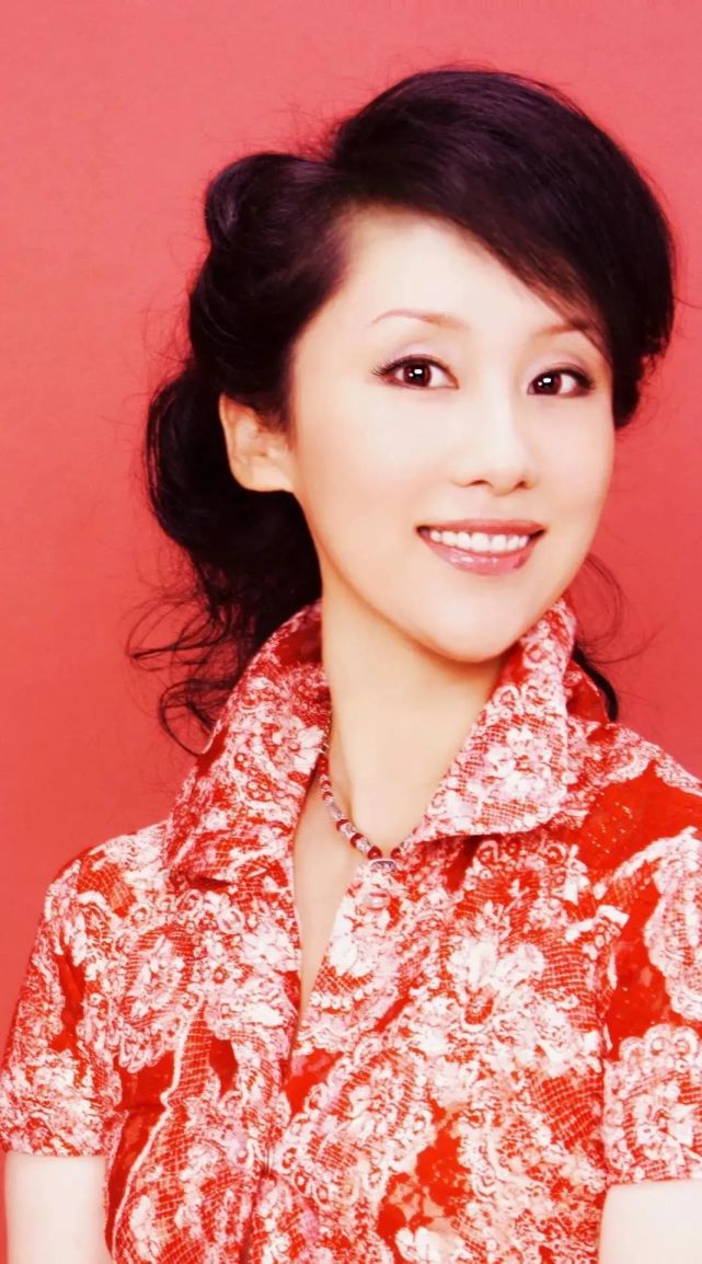 资深配音演员辽宁广播电视集团(台) 著名主持人王玲中国朗诵艺术评委