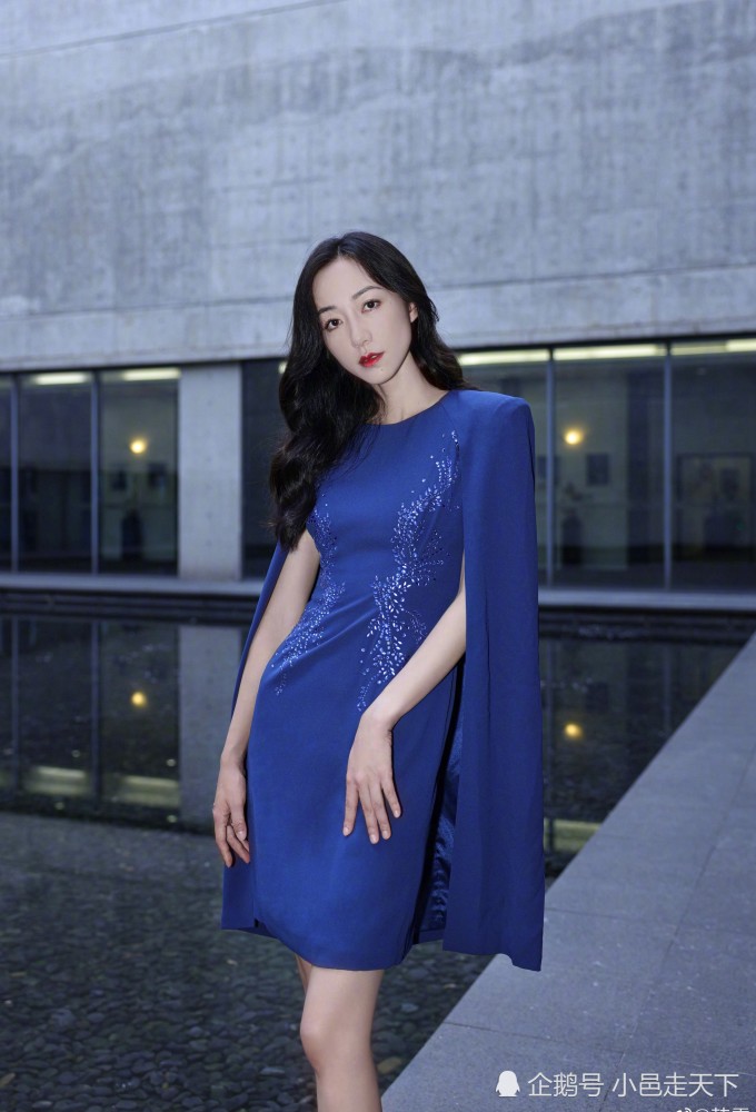 韩雪蓝色礼服优雅写真