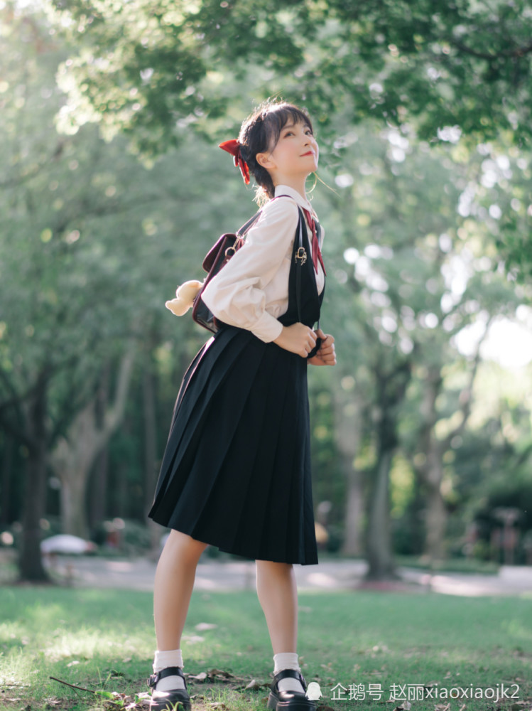 jk制服穿搭大家是通过哪张照片认识我的呀