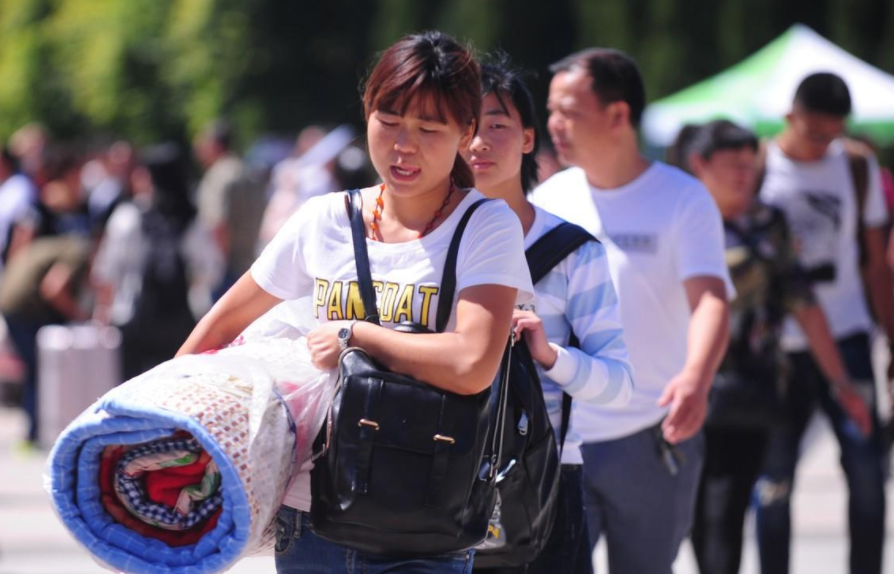 大一新生开学有必要带电脑吗？过来人告诉你答案，别不屑一顾