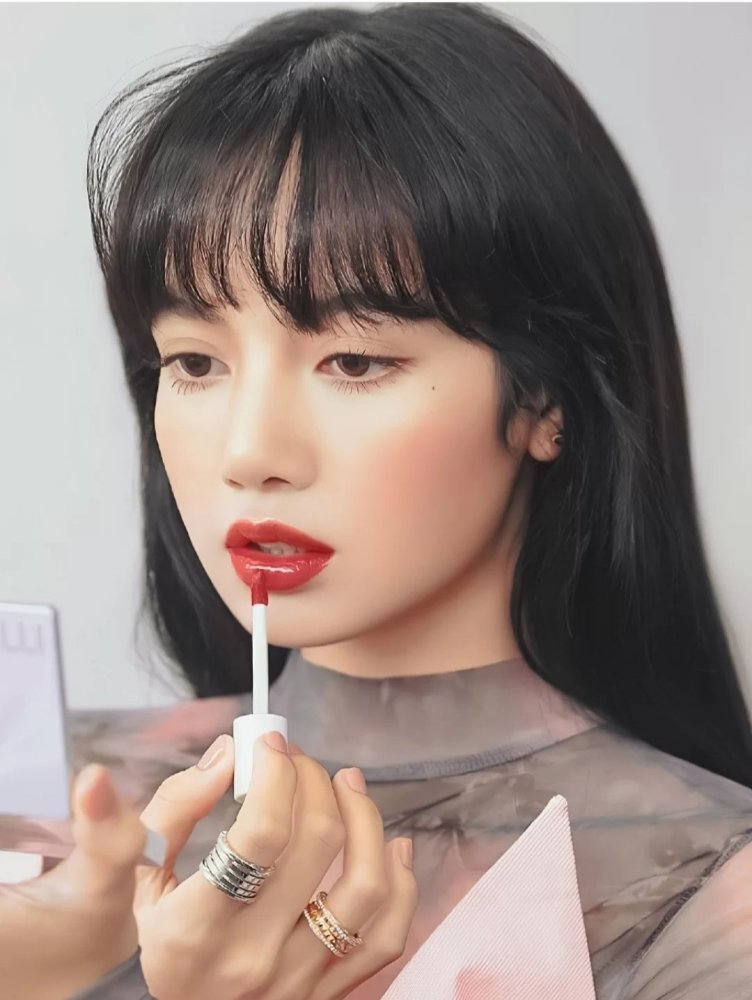 lisasolo海报终于公开神秘感满满全新风格很让人期待