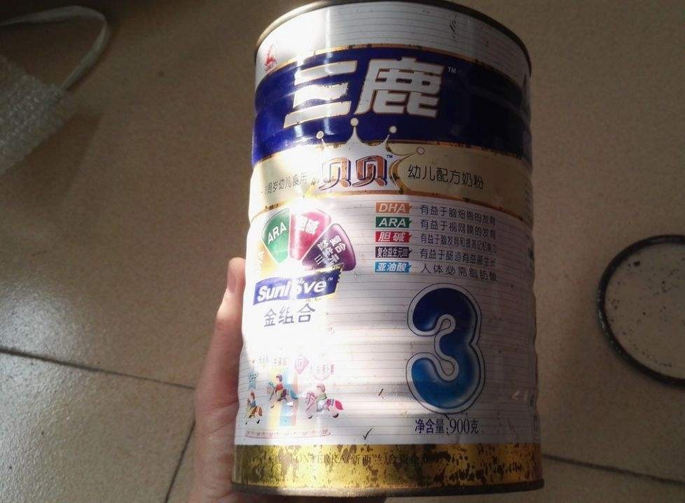 最终,三鹿集团董事长田文华被判处无期徒刑 ,往牛奶里掺三氯氰胺的几