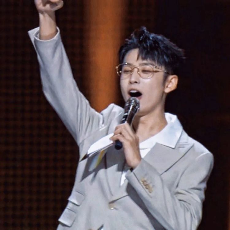 齐岱泽,不就是《主持人大赛》的选手吗?