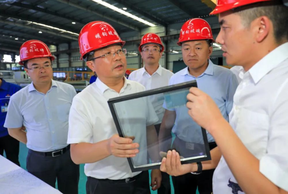 书记吴强在七星关看望了李效敬,吴学香,孙仁培,周长琦,吕开邦,禄绍康