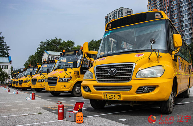 沈阳:校车消杀迎开学