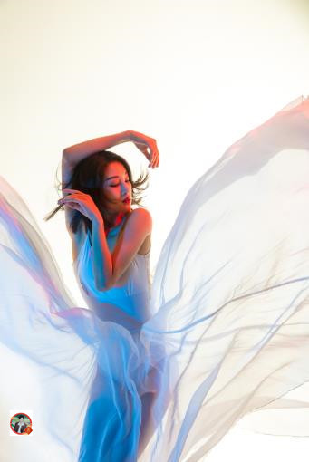 赵圆瑗晒出舞蹈动作