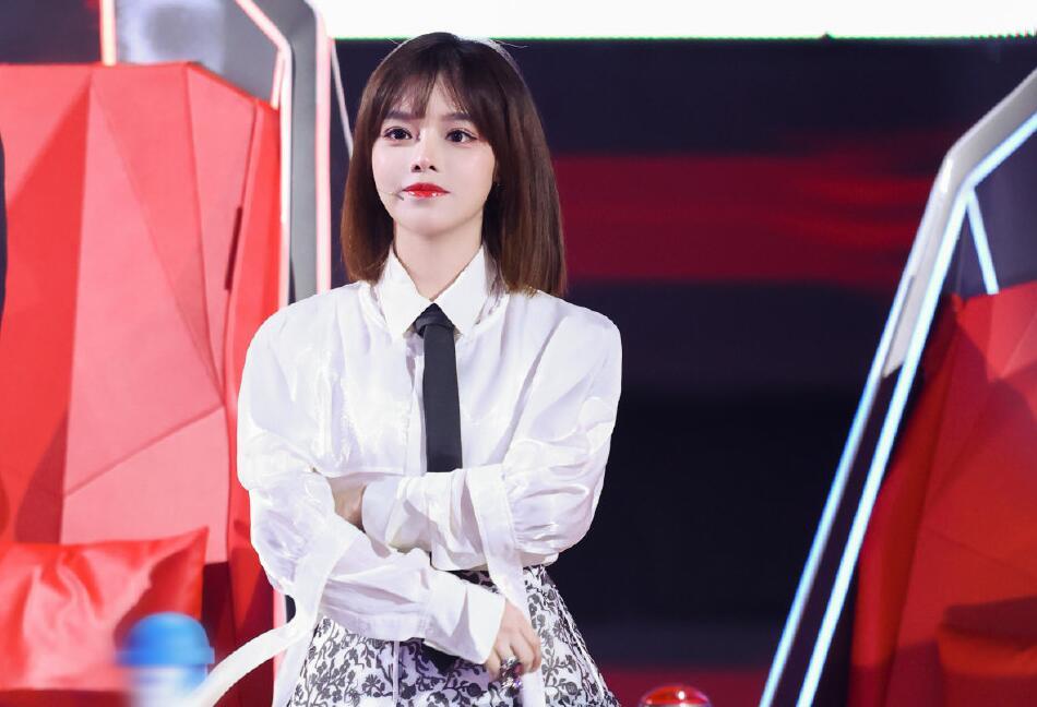 黄霄云一键留人坑惨了汪峰李克勤那英,李荣浩成最大受益者_腾讯新闻