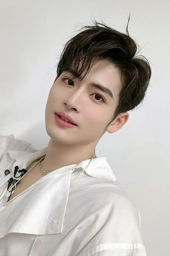 力丸成下一个喻言?因"身体"原因被公司暂停工作,返回日本治疗