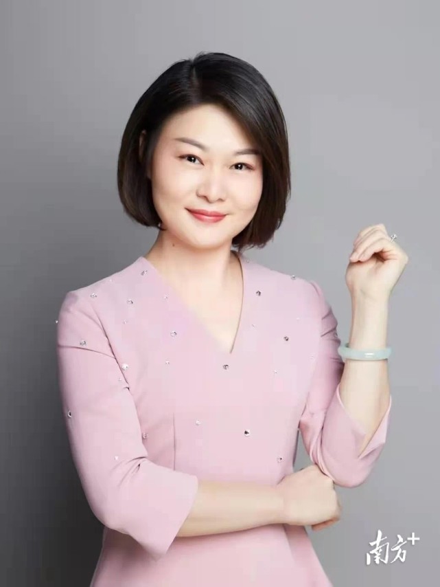 "80后""双硕士"刘红梅任宝安区建安小学校长