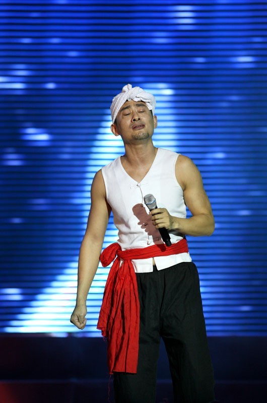 总归,那些年赚到的钱也是寻常人家难以想象的,再穷酸也不至于没钱生活