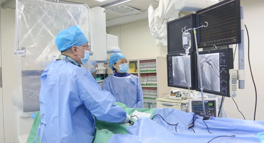 紧急启动绿色通道|心脏内科3小时完成治疗 成功挽救突发心梗男子生命!