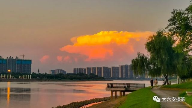 霍邱城西湖美景 馮克善 攝靜觀風雲 程靜 攝獨山淠河晨霧 周宜林 攝