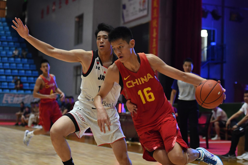 nba 曾凡博如意算盘落空！这次签约还是北京队赚到了