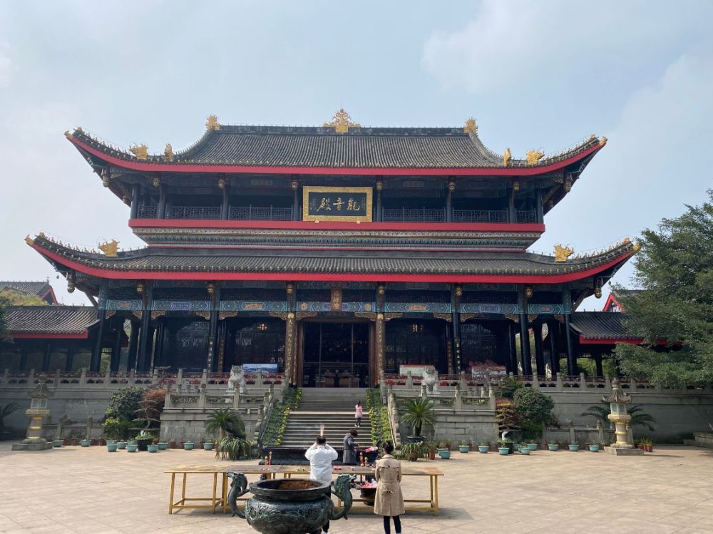 四川最安逸的城市,比成都景美,比广安人少,还是座地道的美食城