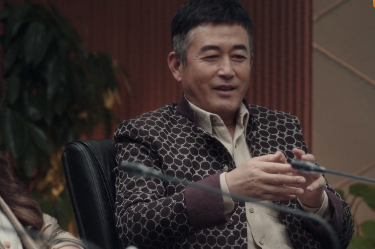 无疑是因为名字,孙兴之前的名字不是这个,是叫高赫,长相也不是这样的