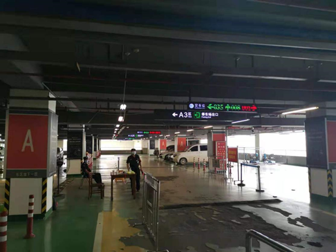 独家报道南昌西站停车场接站让人找不着北记者实地采访却是