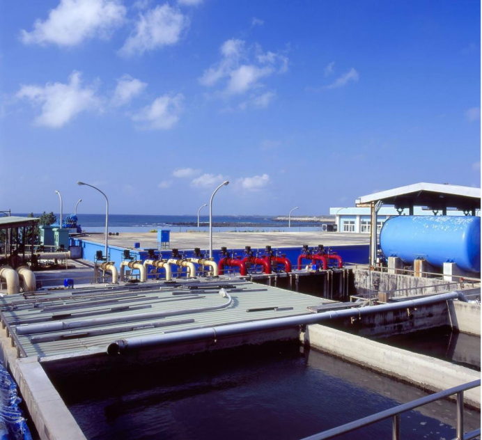 以色列的海水淡化技术十分强大而严峻的外部环境,促使以色列全力发展