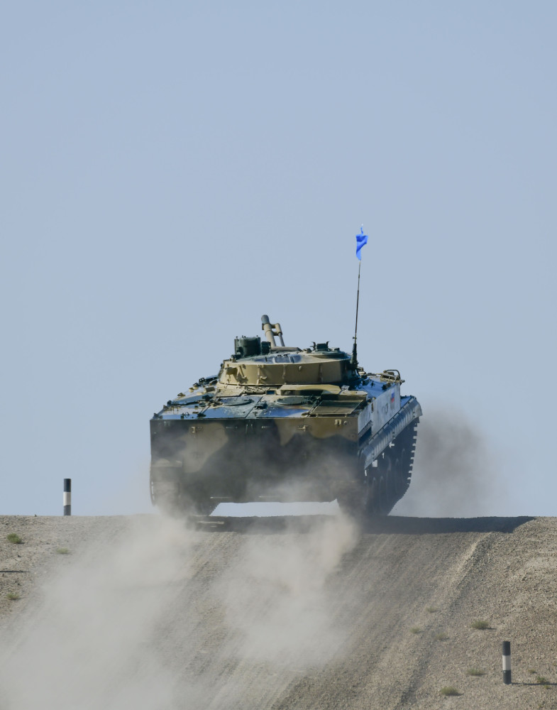 国际军事比赛-2021|"苏沃洛夫突击"中国车组取得首轮第一名_腾讯新闻