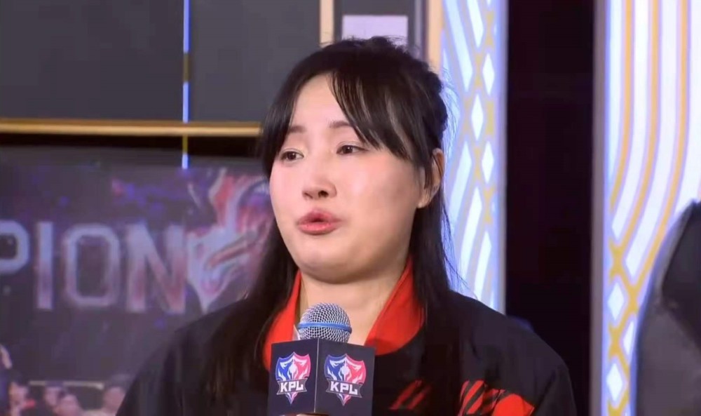 ag菲菲解释工资帽问题,透露ag顶薪选手不止一个菲菲之所以会提到工资