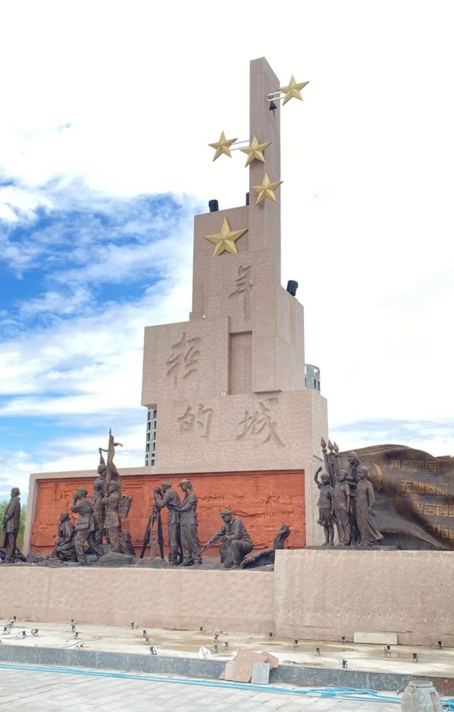 石河子再添一座标志性雕塑