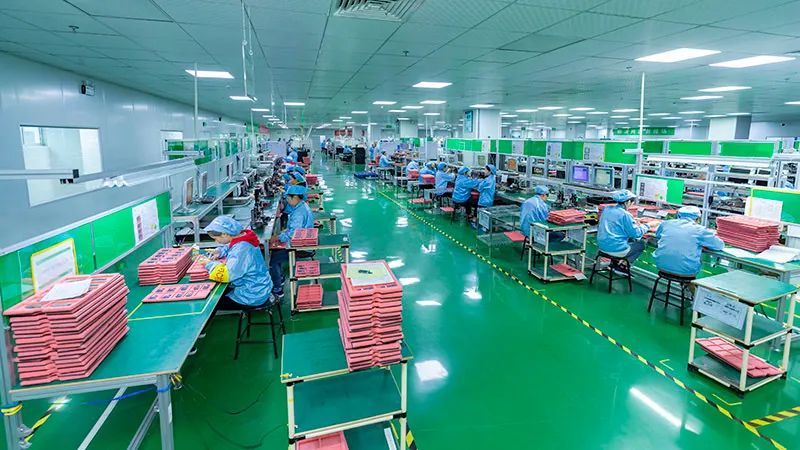 贵州翰瑞电子有限公司生产车间  薛峰 摄申报新型工业化基金项目方面