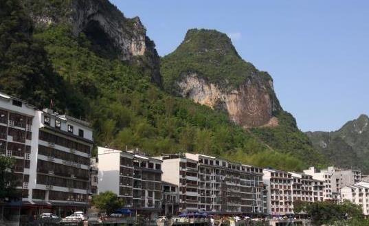 提起中国非常有名的长寿村落,想必大家都会想到巴马长寿村,这是位于