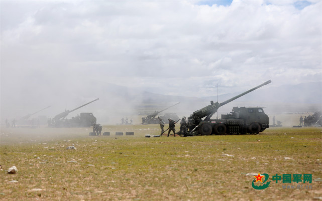 新型车载火炮实弹射击震撼来袭!