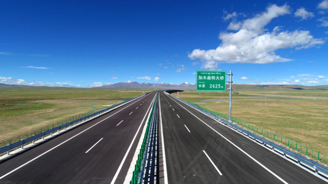 g6京藏高速公路那曲至拉萨段全线贯通