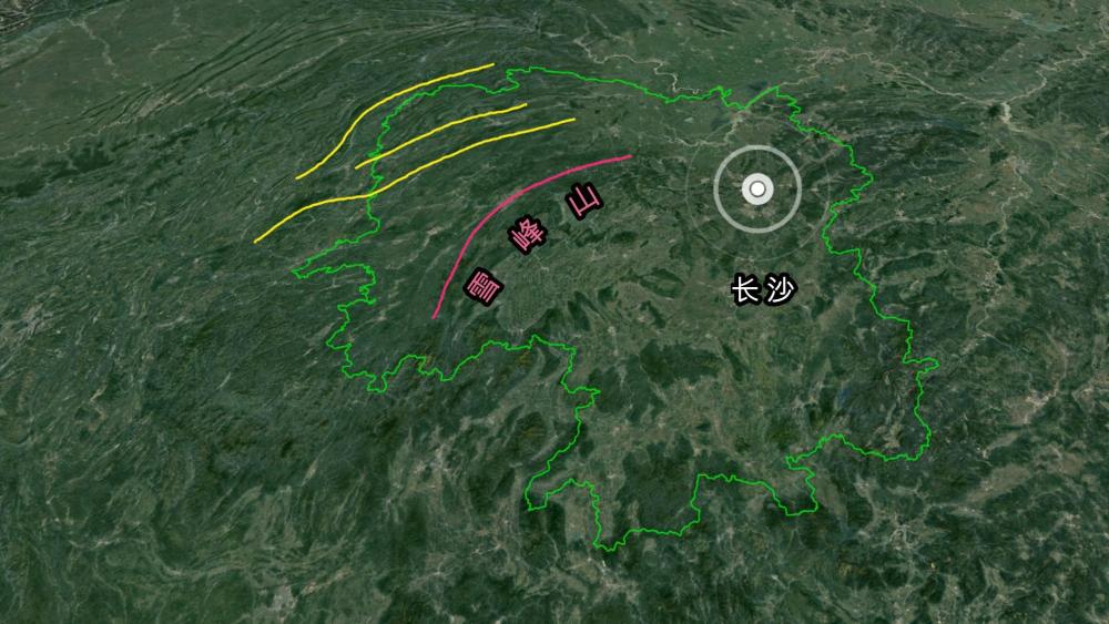 而雪峰山,是湖南省内南北走向的一条大型山脉,南北长约350公里,大多数