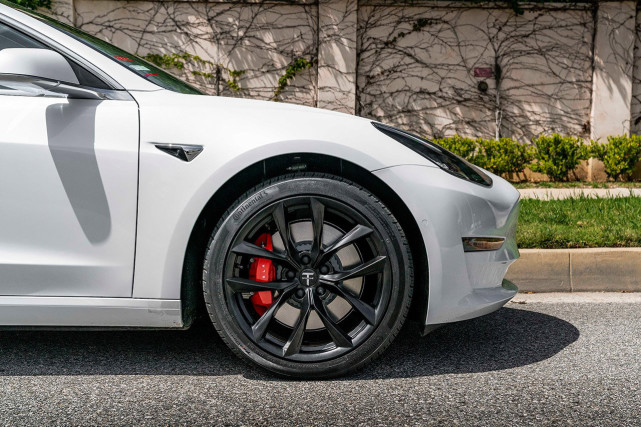 改车从轮毂开始特斯拉model3改装19寸fa06旋压轮毂