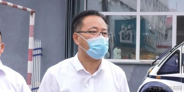 呼玛县委书记孙金峰检查督导疫苗接种工作