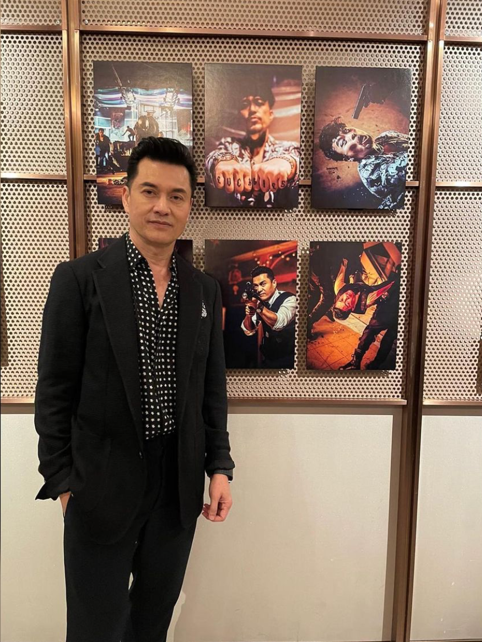 65岁老戏骨吕良伟近照曝光眼窝深陷脸上无皱纹肩宽体壮超有型