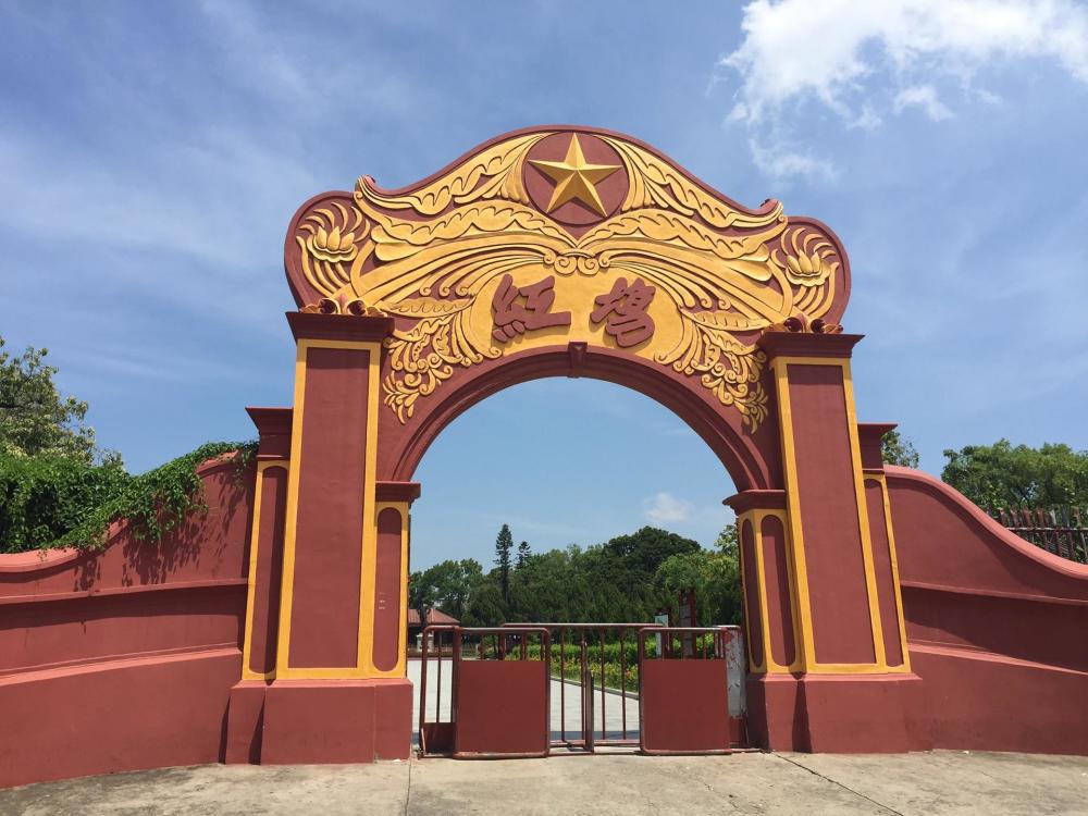 被誉为"东方红场"的海丰红场门面.