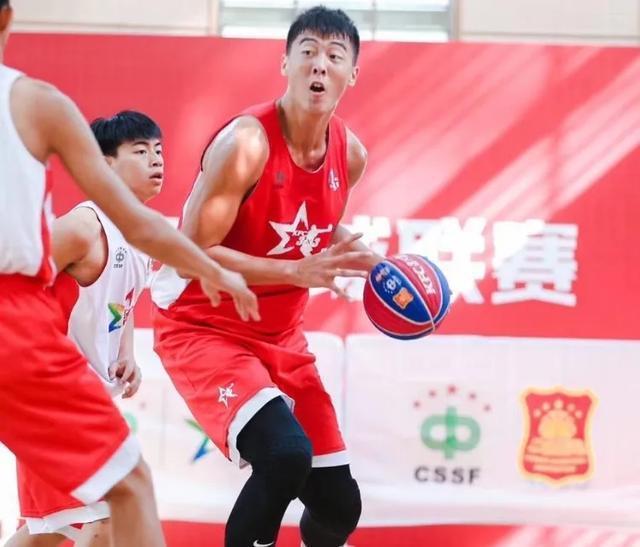 张明池 CBA三消息：广东签约锋线强援，福建续约小将，孙铭徽录综艺节目