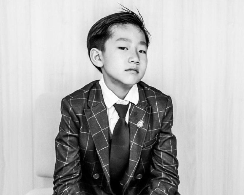 只有8岁的男团出道了,这个组合的成员有席海峰,邓叶萜,张子恒,罗胤伦