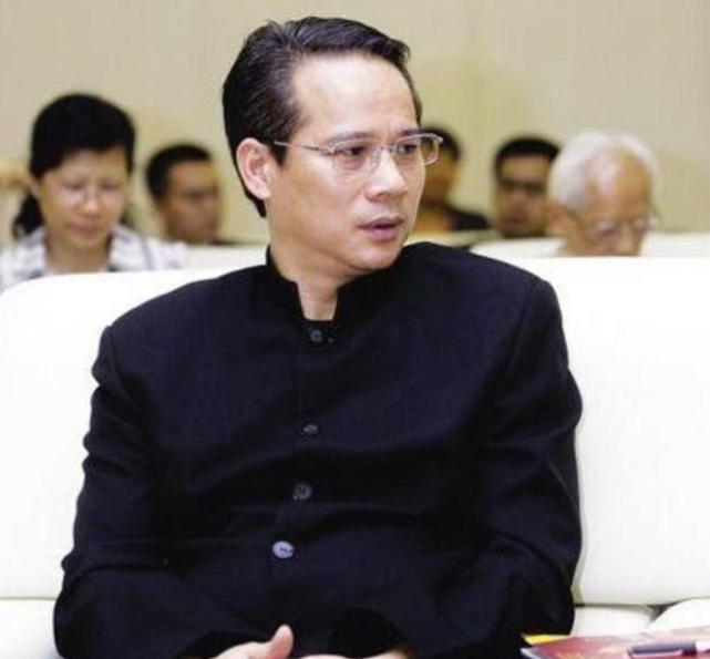 东莞太子辉从土皇帝到罪犯他和大姐大蒋艳到底有什么秘密