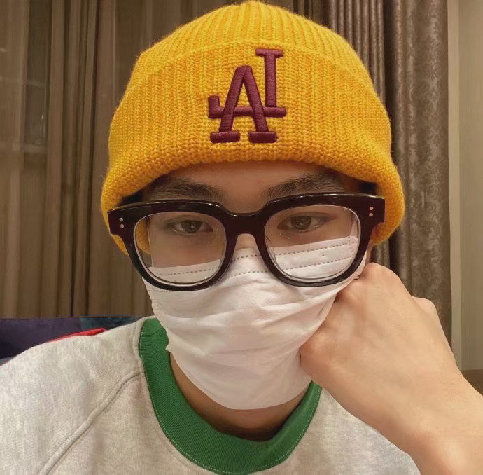 男生头像眼镜合集cool